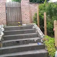 Nyt gelænder ved trappe