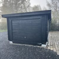 Nedbrydning af garage.